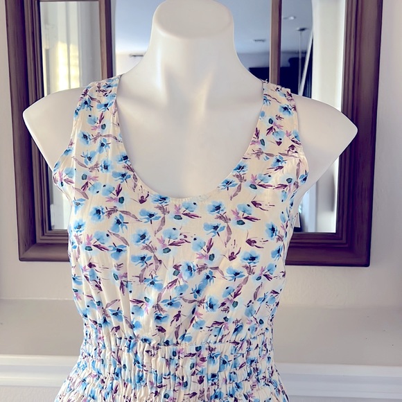 Something Navy Maxi Dress, Floral Smocked Cotton Cream Multi, Size XS New w/Tag - Picture 8 of 10